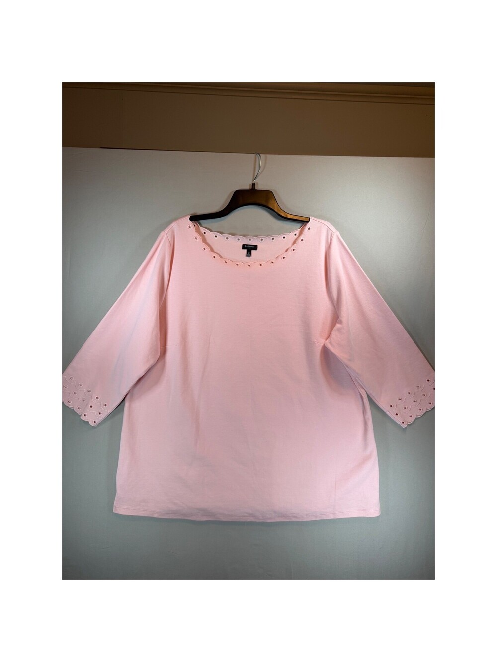 Talbots Plus Pink Scalloped Eyelet Neckline 3/4 Sleeve Knit Top 2X